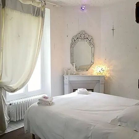 Bed & Breakfast Maison Stella Cadente, Artistique Et Jardin A 3*