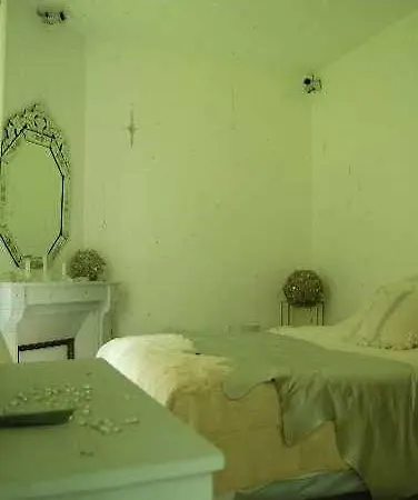 Bed & Breakfast Maison Stella Cadente, Artistique Et Jardin A