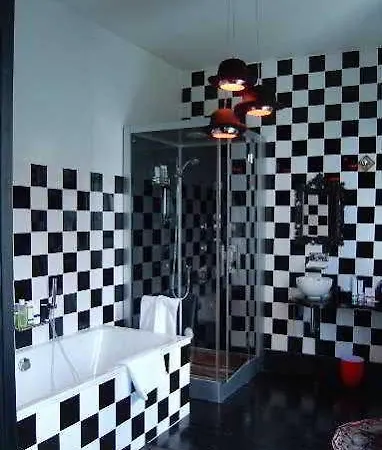 Maison Stella Cadente, Artistique Et Jardin A 3* Provins
