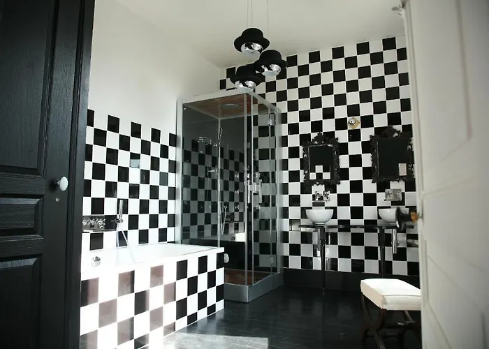 Maison Stella Cadente, Maison D'Hotes Artistique Et Jardin A Provins 3* Provins