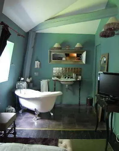 Maison Stella Cadente, Maison D'Hotes Artistique Et Jardin A Provins 3* Provins